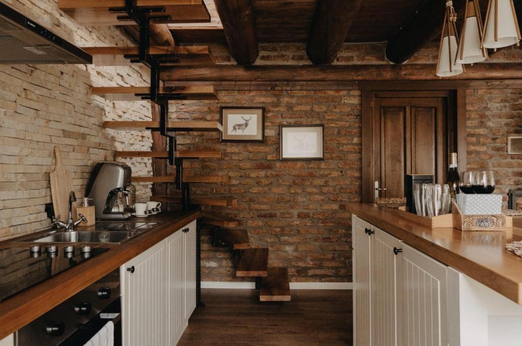 Honey Home Bistriţa Kültér fotó